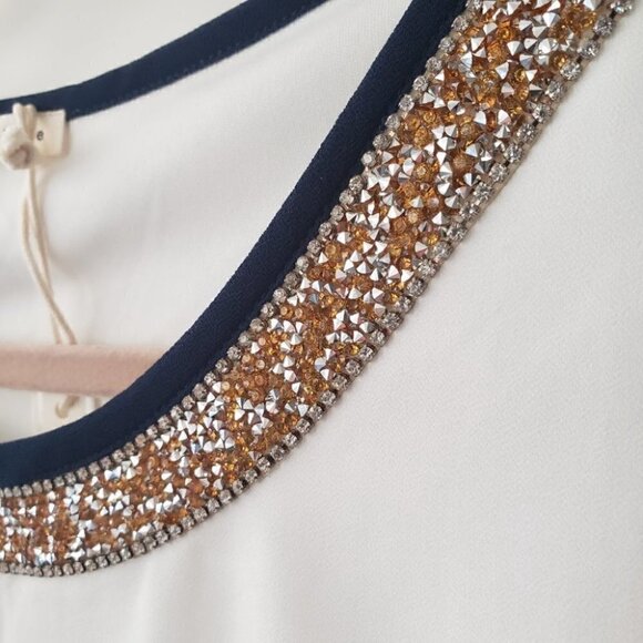 NWT White chiffon blouse with bat sleeve and embellished neckline sz M - Picture 4 of 8